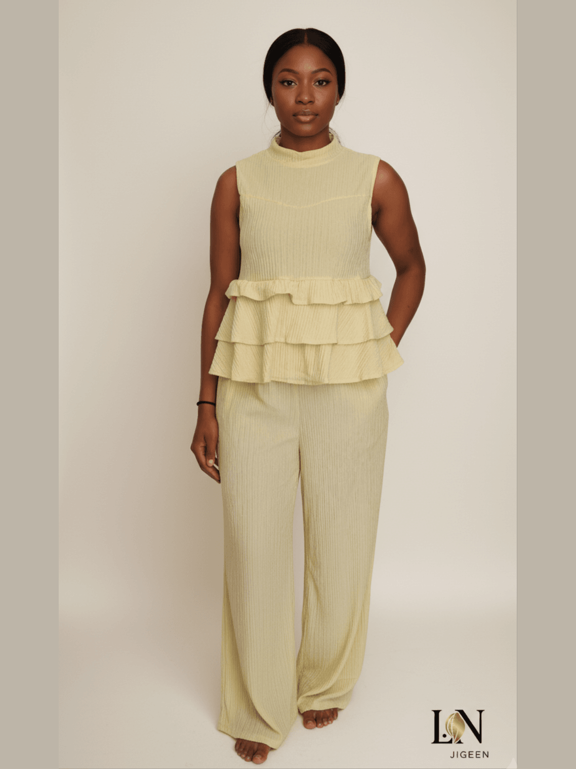 Ensemble ALBA Élégant - Top à Volants & Pantalon Fluide en Coton | Mode Africaine Chic & Confortable - L.N Jigeen 