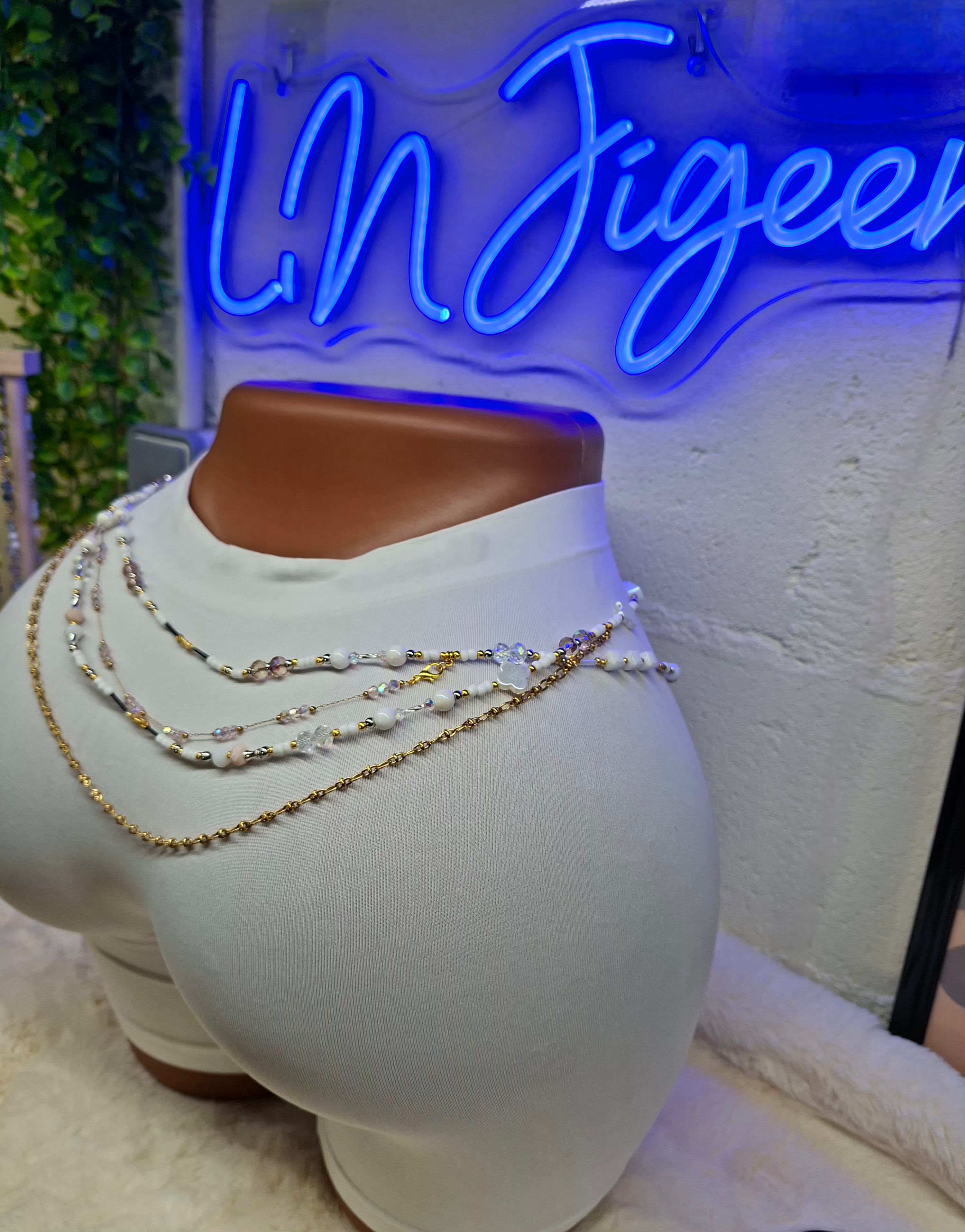 L’INSOLENTE : Le Bijou de Taille qui Souligne l'Interdit | Chaînes de Bassin 88-91 cm – Création Unique