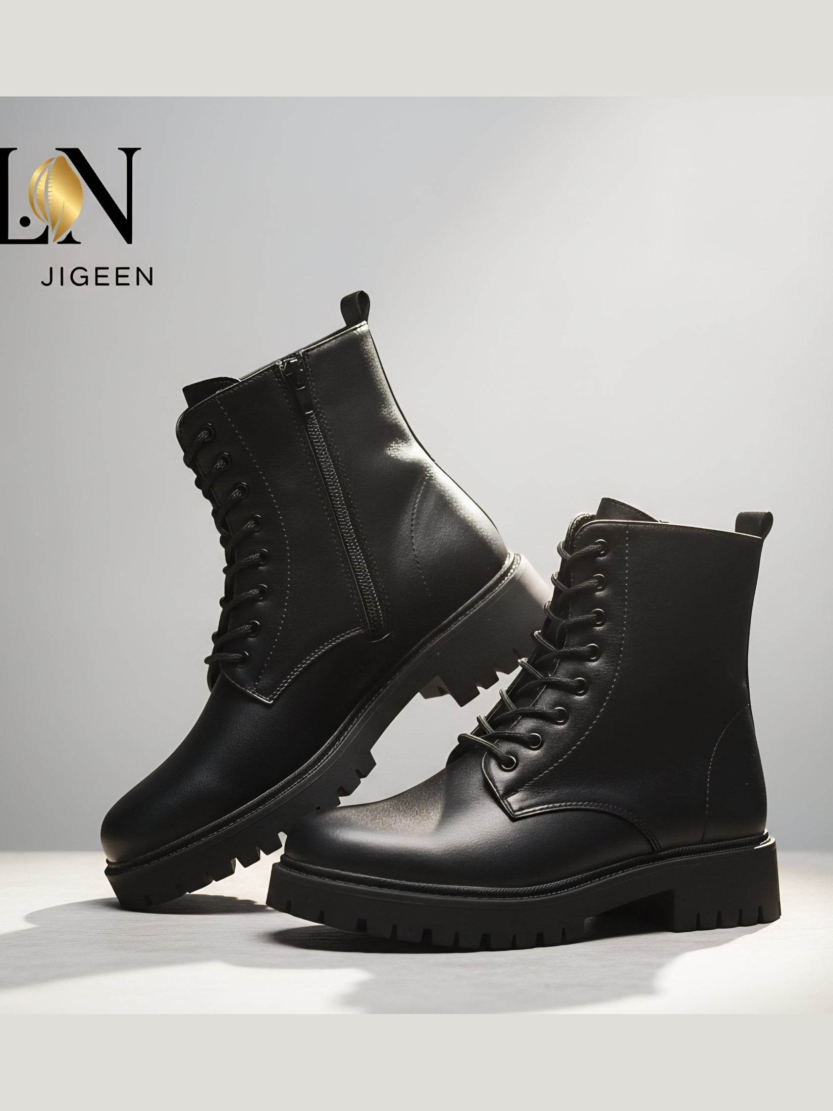 <img src="URL_de_votre_image_produit.jpg" alt="Bottines femme L'Audacieuse en simili cuir noir avec lacets et semelle crantée" title="Bottines L'Audacieuse">
