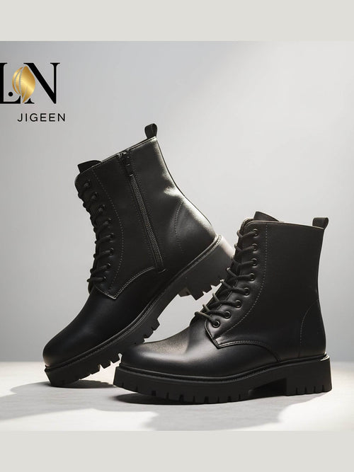 <img src="URL_de_votre_image_produit.jpg" alt="Bottines femme L'Audacieuse en simili cuir noir avec lacets et semelle crantée" title="Bottines L'Audacieuse">
