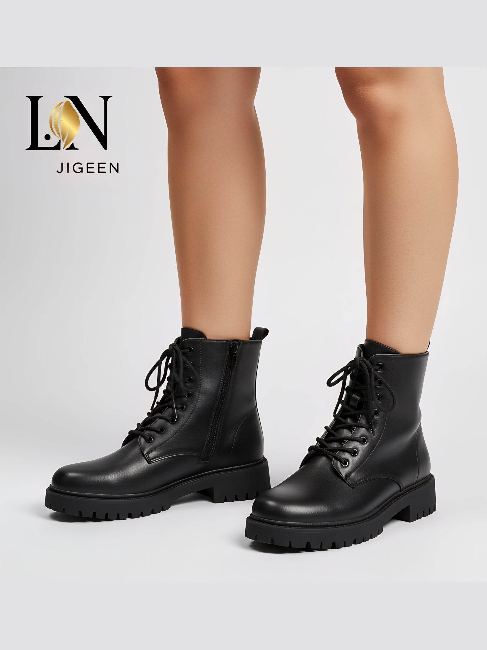 <img src="URL_de_votre_image_details.jpg" alt="Gros plan sur la semelle crantée et le simili cuir des bottines L'Audacieuse" title="Détails bottines L'Audacieuse">
