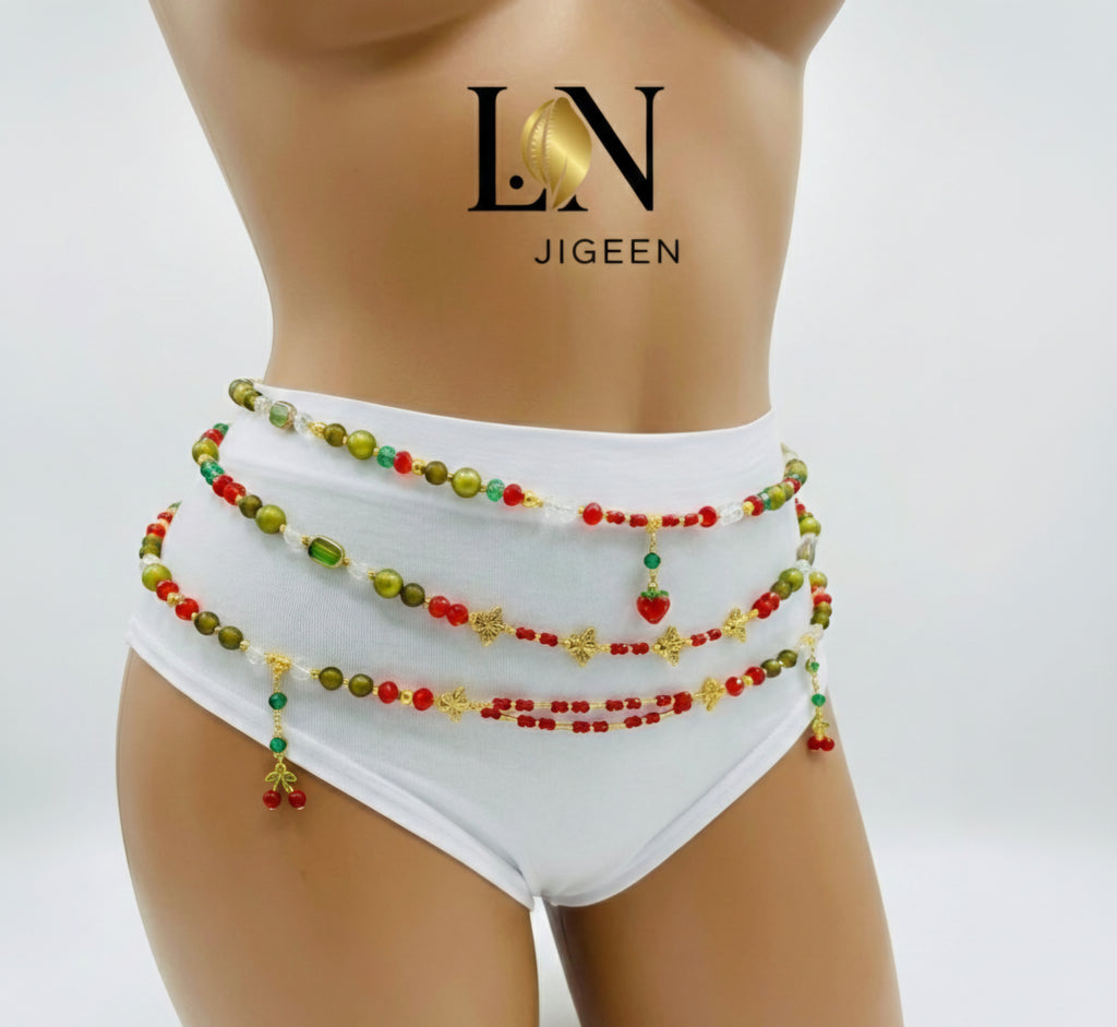 Perles de Reins "Délice Fruité" – Création L.N Jigeen – Chaîne de Taille Rouge, Vert & Or (90cm) – Bijou de Corps Unique avec Pendentifs Fraise et Cerise