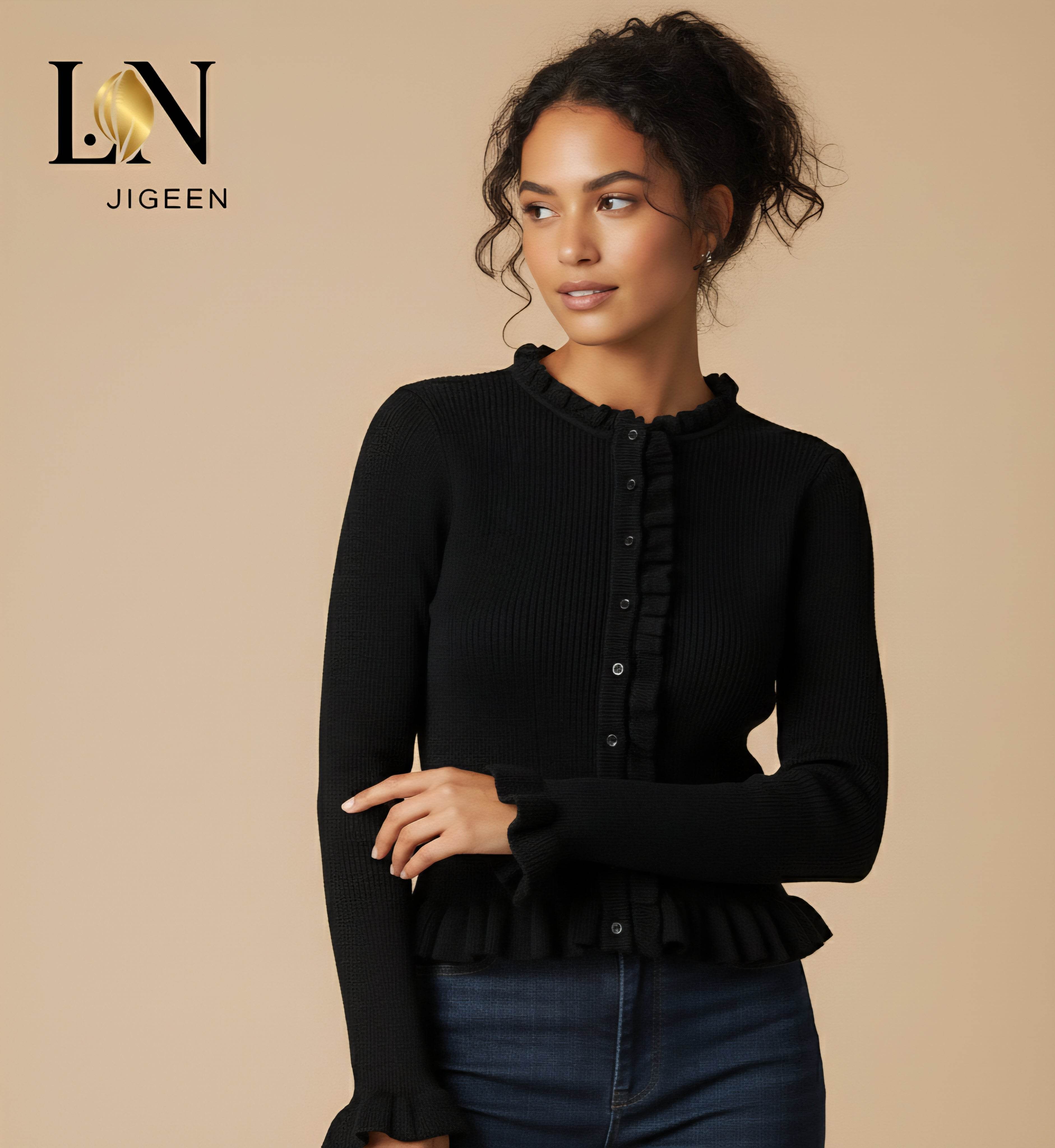 <img 
  src="URL_DE_VOTRE_IMAGE_CARDIGAN_PORTE_GROSPLAN.jpg" 
  alt="Cardigan Jasmine noir à volants en viscose et élasthanne - Porté par une femme" 
  title="Découvrez le Cardigan Jasmine noir, élégant et confortable en viscose"
  width="800" 
  height="1000"
>

