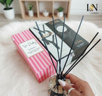 Élégance Parfumée : Transformez Votre Espace avec notre Diffuseur à Bâtonnets - L.N Jigeen 
