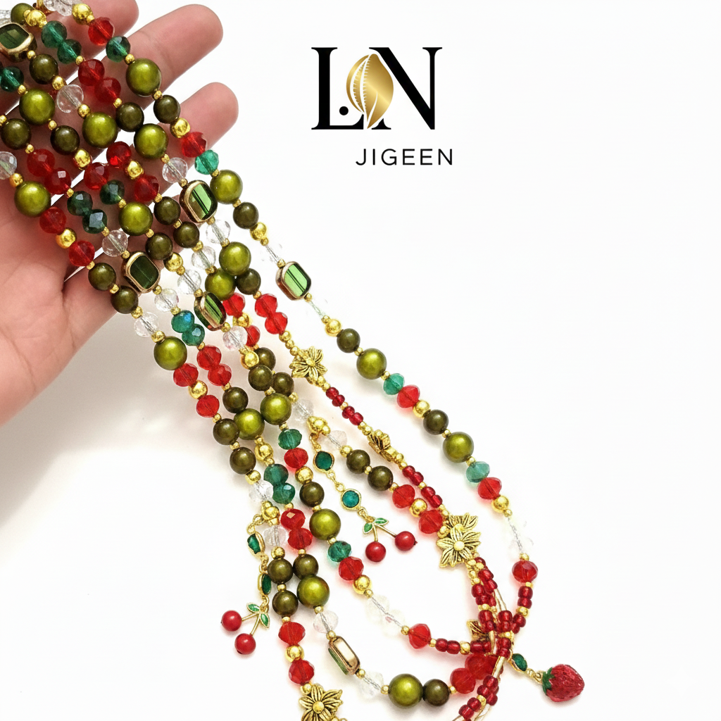Perles de Reins "Délice Fruité" – Création L.N Jigeen – Chaîne de Taille Rouge, Vert & Or (90cm) – Bijou de Corps Unique avec Pendentifs Fraise et Cerise